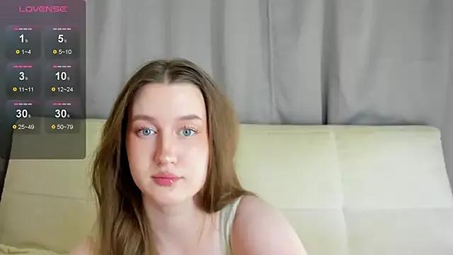 Discover our girls online shows and discover the company of countless livestreamers, with stunning shapes, sex toys and more.