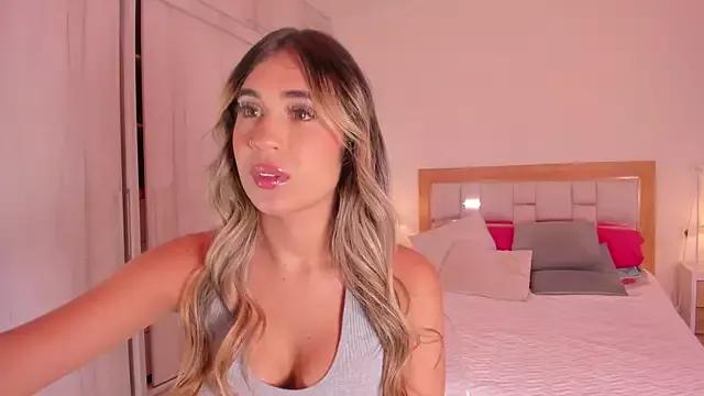 missjuliaa_ from StripChat