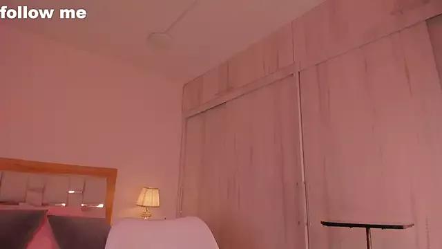 missjuliaa_ from StripChat is Freechat