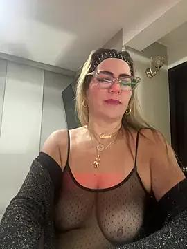 MISSLADYHONSON from StripChat