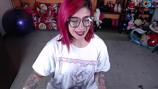 MissMiia2 from StripChat