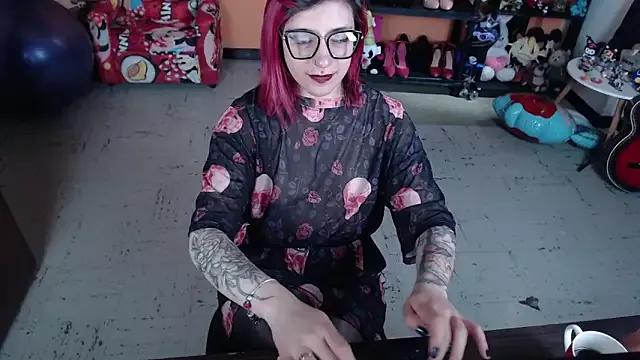 MissMiia2 from StripChat
