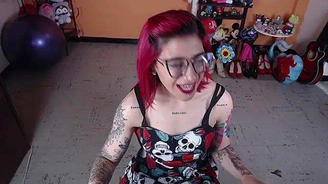 MissMiia2 from StripChat
