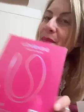 MissMolly_4U from StripChat