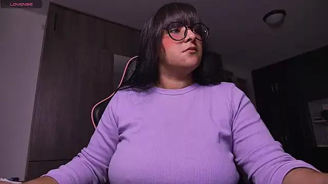 MissMoonn1 from StripChat is Freechat