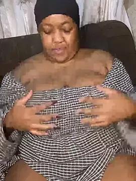 Missmoox24 from StripChat