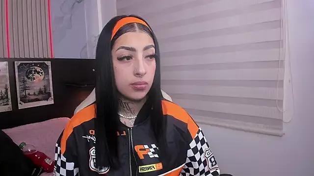 missnickeloo from StripChat