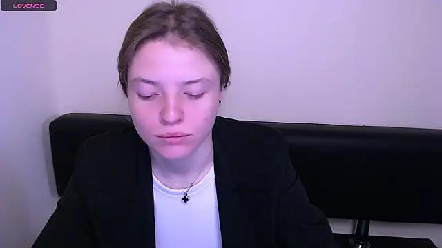 MissOliviaa_ from StripChat is Freechat