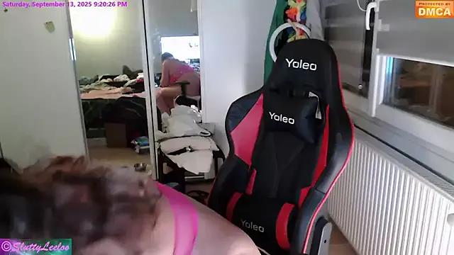 MissSluttyLeeloo from StripChat