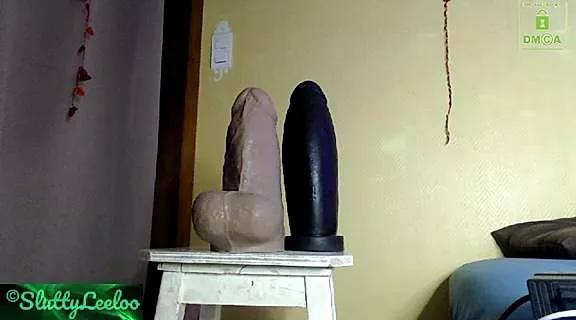MissSluttyLeeloo from StripChat
