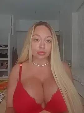 Discover our girls online shows and discover the company of countless livestreamers, with stunning shapes, sex toys and more.