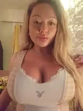 misstitmouseofficial from StripChat is Freechat