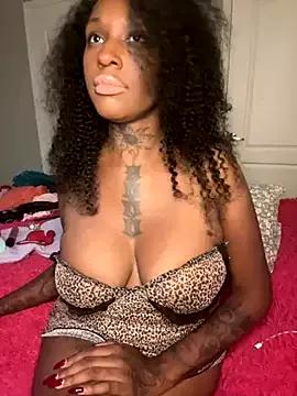 MistiSavannah from StripChat is Freechat