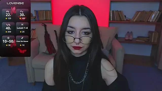 Mistress__Marcelline from StripChat is Freechat