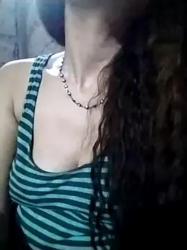 Mithena05 on StripChat