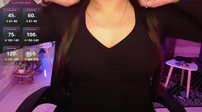 Mitikaa from StripChat