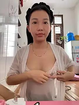 Miumieu from StripChat