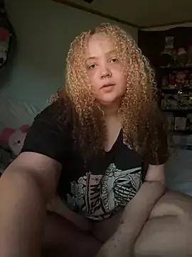 mixxedgoodness from StripChat