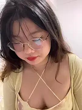 mmmyin20 from StripChat