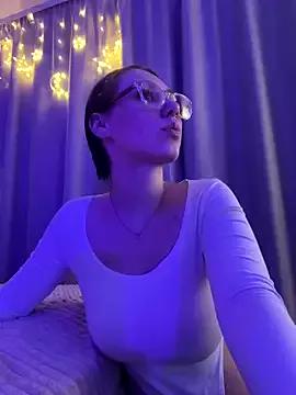 Molli_Luv from StripChat