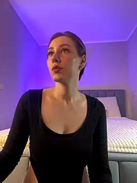 Molli_Luv from StripChat