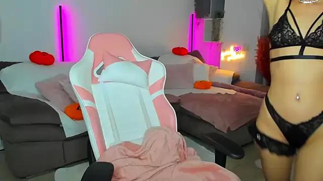 Molly_K1ss_ from StripChat is Freechat