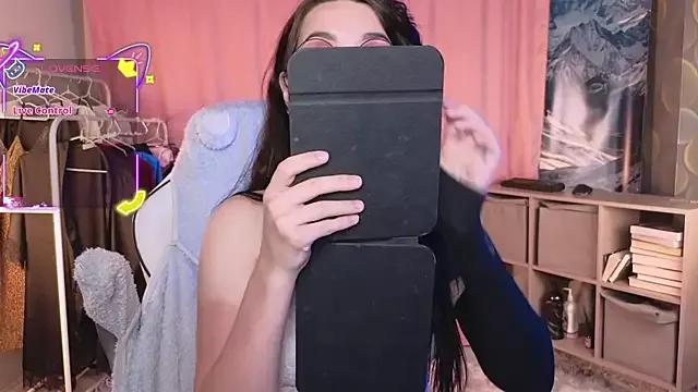Molly_Sunshine from StripChat