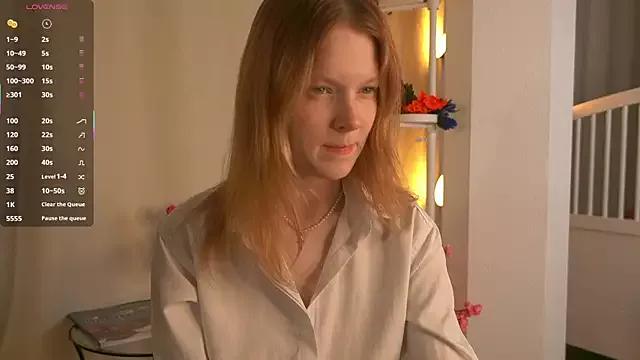 MollyBushh from StripChat is Freechat