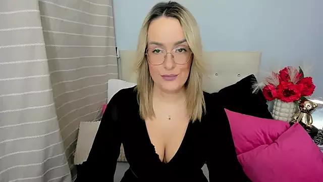 MollyFlowers from StripChat