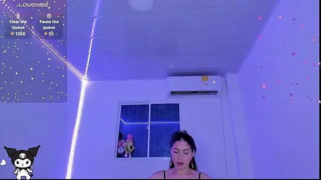 MollyG18 from StripChat