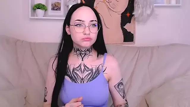 MollyKissy from StripChat is Freechat