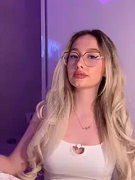 mollyxxx from StripChat