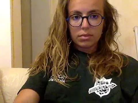 Mollyy998 from StripChat