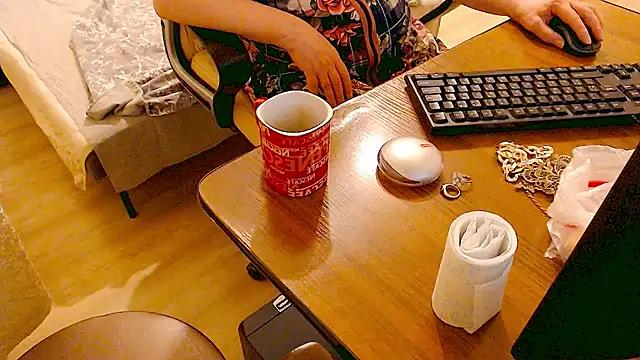 MomJaneSex from StripChat
