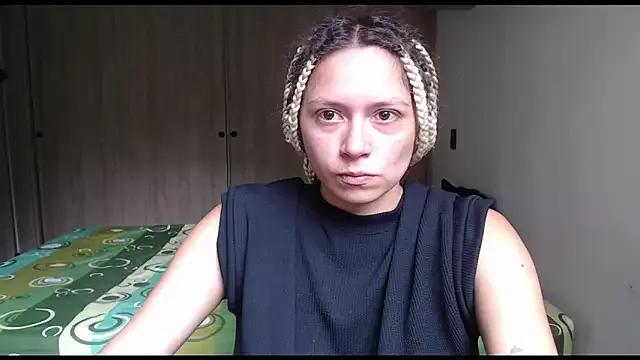 MommyMiaWs from StripChat