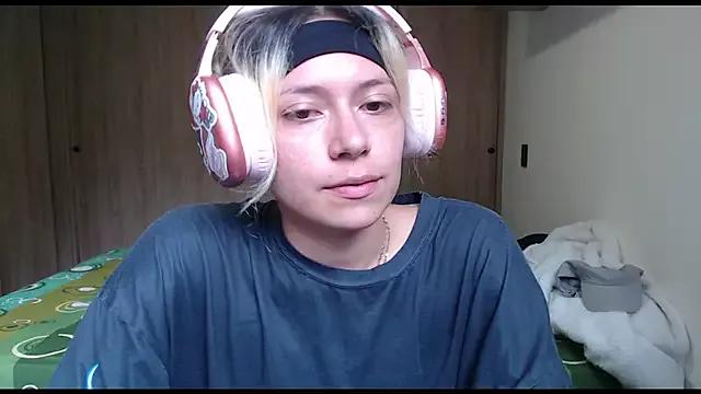 MommyMiaWs from StripChat