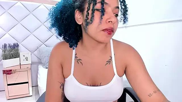 momo_ayasse from StripChat