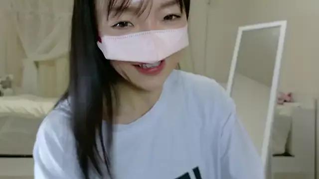 momochan88 from StripChat is Freechat