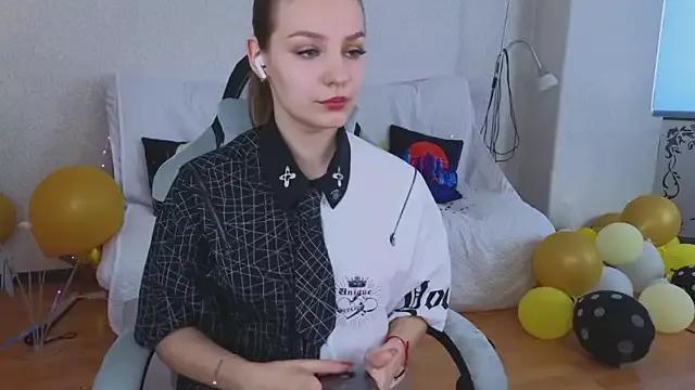 monicaerotic from StripChat is Freechat