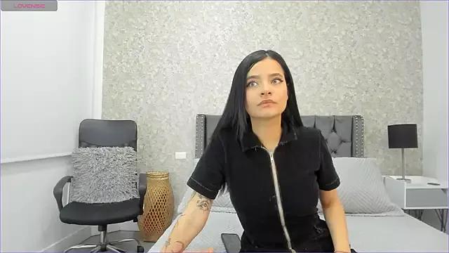 Moom_red from StripChat
