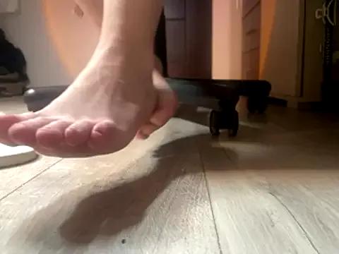 moon__feet from StripChat