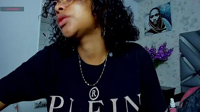 moon_HoneyX from StripChat