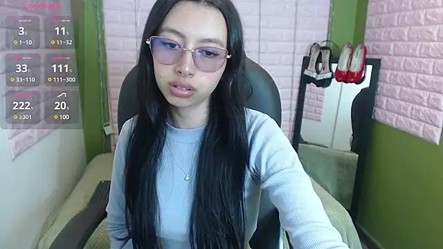 Moon_Kitty_ from StripChat
