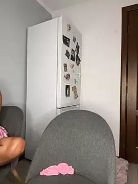 MoonAgnes from StripChat