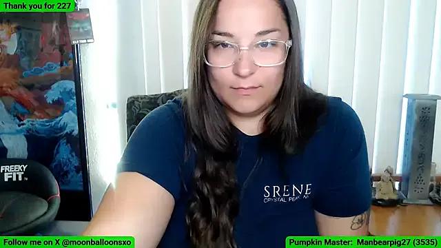 MoonBalloons from StripChat
