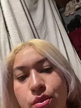 mooniebarbie1 from StripChat