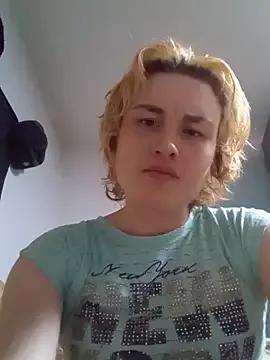 MoonIrene from StripChat