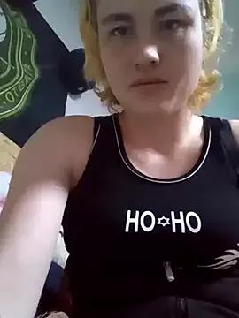 MoonIrene from StripChat