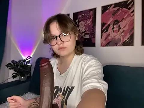 MoonIvy_ from StripChat is Freechat