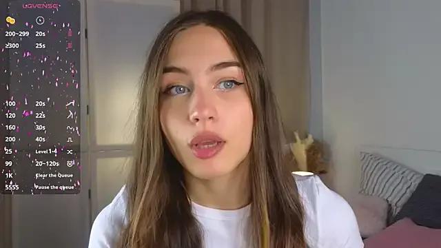 Moonlight1Sonata1 from StripChat is Freechat